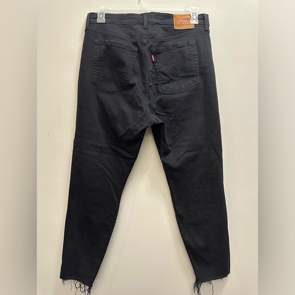 Levi’s Wedgie Skinny Black Distressed Jeans - Picture 3 of 3